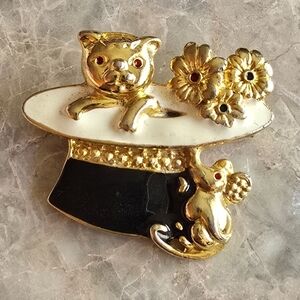 Vintage brooch cat in a hat enamel gold tone 1980 floral animal.